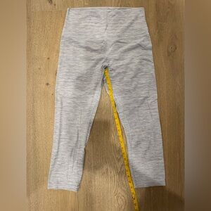 Lululemon aligned 21in white/grey leggings